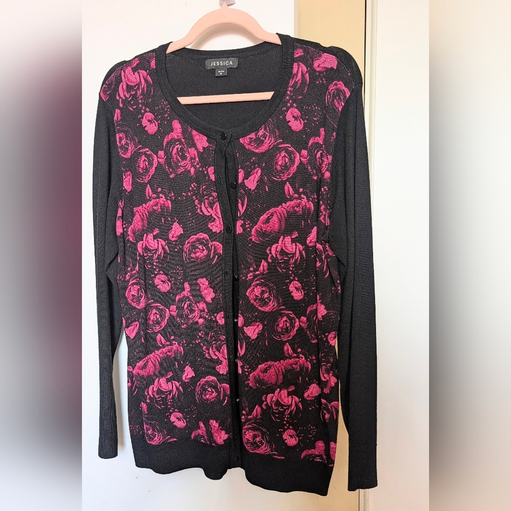 Jessica 🖤 Black and Pink 🩷 Floral Print Cardigan Size XL
